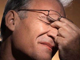出现老花眼,别害怕,日常护眼做好这3步!